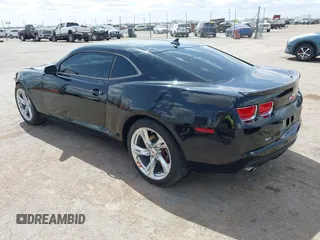 2011 Chevrolet Camaro 1LT z VIN 2G1FB1ED2B9164874, wystawiony jako IAAI lot #41955019 z przebiegiem 165 552 mil mil oraz . Historia ofert i sprzedaży dostępna na DreamBid. Obrazek 3.