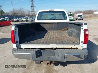 2008 Ford F-250 XL with VIN 1FTNF20528EA71534, listed as a IAAI auction lot 41764393 with 142,904 mi miles and . Bid and sale history available at DreamBid. Image 8.