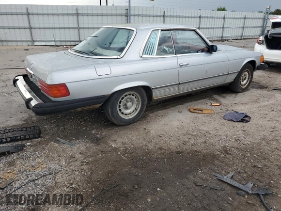 1977 Mercedes-Benz SLC с VIN 10702412017236, выставлен на аукционе Copart как лот 62397525 с пробегом 231 870 миль миль и Чистый • Clean title. История ставок и продаж доступна на DreamBid. Изображение 3.