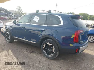 2023 Kia Telluride S with VIN 5XYP6DGC7PG374940, listed as a IAAI auction lot 42422900 with 38,813 mi miles and . Bid and sale history available at DreamBid. Image 3.