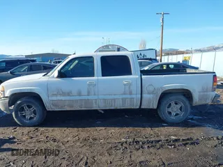 2005 GMC Sierra Denali z VIN 2GTEK63N151372484, wystawiony jako IAAI lot #41640341 z przebiegiem 291 915 mil mil oraz . Historia ofert i sprzedaży dostępna na DreamBid. Obrazek 15.
