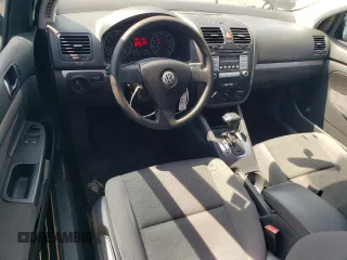 2009 Volkswagen Rabbit S z VIN WVWBA71K29W137045, wystawiony jako Copart lot #68855164 z przebiegiem 205 333 mil mil oraz Szkoda całkowita • Salvage title. Historia ofert i sprzedaży dostępna na DreamBid. Obrazek 8.