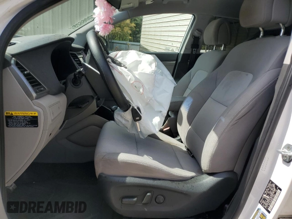 2016 Hyundai Tucson SE z VIN KM8J33A43GU179941, wystawiony jako Copart lot #54006625 z przebiegiem 132 122 mil mil oraz Szkoda całkowita • Salvage title. Historia ofert i sprzedaży dostępna na DreamBid. Obrazek 7.