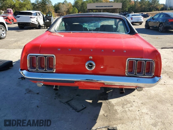 1970 Ford Mustang с VIN 0T01F165510, выставлен на аукционе Copart как лот 84385364 с пробегом 42 907 миль миль и Списание • Salvage title. История ставок и продаж доступна на DreamBid. Изображение 6.