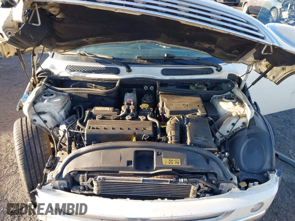 2004 MINI Hardtop with VIN WMWRC33464TJ58388, listed as a IAAI auction lot 40827409 with 102,322 mi miles and . Bid and sale history available at DreamBid. Image 10.