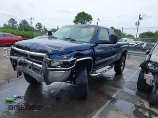 2001 Dodge 2500 z VIN 3B7KF23681G748883, wystawiony jako IAAI lot #42095866 z przebiegiem Nie podano mil oraz . Historia ofert i sprzedaży dostępna na DreamBid. Obrazek 2.