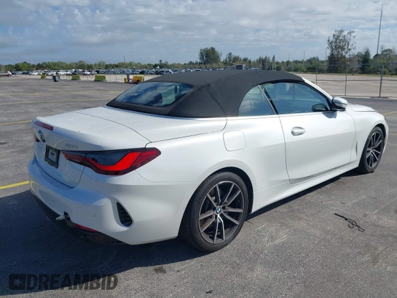 2024 BMW 4 Series 430i z VIN WBA23AT07RCP83781, wystawiony jako IAAI lot #41660520 z przebiegiem 24 064 mil mil oraz . Historia ofert i sprzedaży dostępna na DreamBid. Obrazek 4.