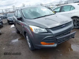 2014 Ford Escape S with VIN 1FMCU0F79EUB71198, listed as a IAAI auction lot 41865241 with 143,560 mi miles. Bid and sale history available at carsss.com. Image 1.