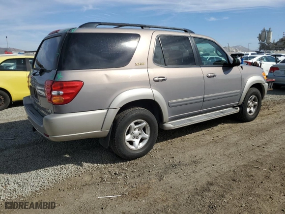 2001 Toyota Sequoia SR5 with VIN 5TDZT34A71S043137, listed as a Copart auction lot 47221885 with 101,156 mi miles and Salvage Title. Bid and sale history available at carsss.com. Image 3.