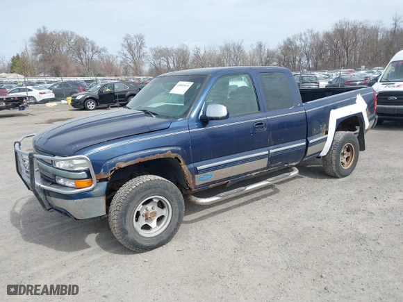 1999 Chevrolet Silverado 1500 LT with VIN 1GCEK19T3XE123498, listed as a IAAI auction lot 41801019 with 213,646 mi miles. Bid and sale history available at carsss.com. Image 2.