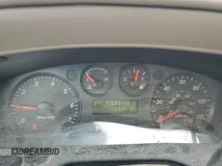 2006 Ford Taurus SE z VIN 1FAFP53U16A142612, wystawiony jako Copart lot #59805145 z przebiegiem 116 999 mil mil oraz Czysty tytuł • Clean title. Historia ofert i sprzedaży dostępna na DreamBid. Obrazek 9.