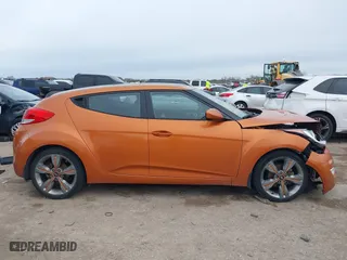 2016 Hyundai Veloster with VIN KMHTC6AD8GU301106, listed as a IAAI auction lot 41067109 with 139,002 mi miles. Bid and sale history available at carsss.com. Image 13.