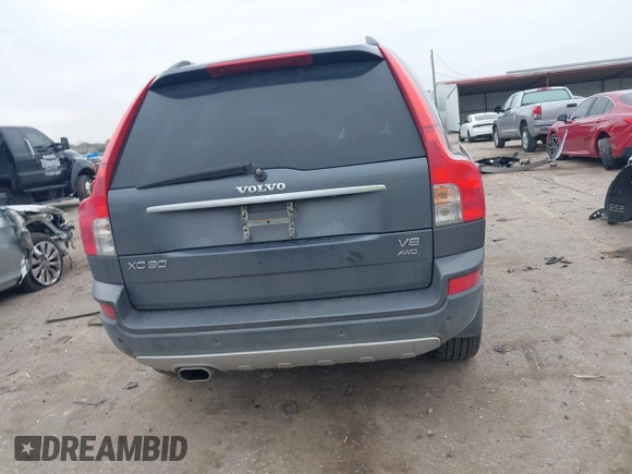 2007 Volvo XC90 V8 with VIN YV4CZ852471365438, listed as a IAAI auction lot 41448132 with 246,077 mi miles. Bid and sale history available at carsss.com. Image 16.