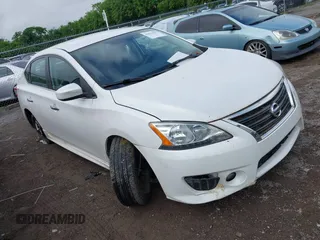2014 Nissan Sentra SR z VIN 3N1AB7AP2EL640016, wystawiony jako IAAI lot #42253092 z przebiegiem 105 760 mil mil oraz . Historia ofert i sprzedaży dostępna na DreamBid. Obrazek 1.