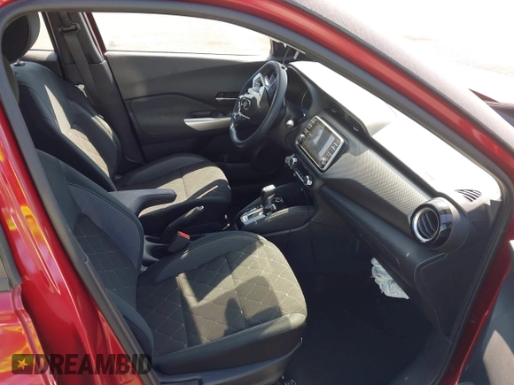 2020 Nissan Kicks SV with VIN 3N1CP5CV6LL506259, listed as a IAAI auction lot 41558197 with Not Provided miles. Bid and sale history available at carsss.com. Image 5.
