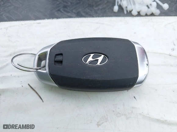 2021 Hyundai Kona Electric Limited with VIN KM8K33AG0MU129735, listed as a IAAI auction lot 41562112 with 32,222 mi miles. Bid and sale history available at carsss.com. Image 11.