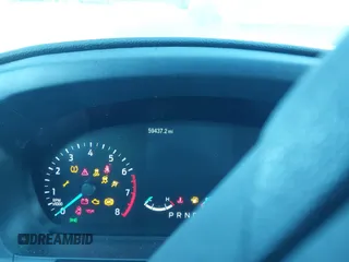 2022 Ford Police Interceptor Utility z VIN 1FM5K8AW6NNA11771, wystawiony jako IAAI lot #41888447 z przebiegiem 59 437 mil mil oraz . Historia ofert i sprzedaży dostępna na DreamBid. Obrazek 15.