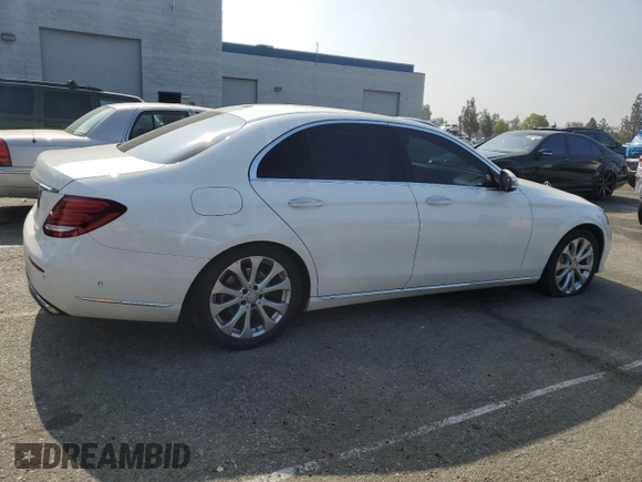 2017 Mercedes-Benz E 300 Luxury с VIN WDDZF4JBXHA069223, выставлен на аукционе Copart как лот 61022115 с пробегом 160 588 миль миль и Чистый • Clean title. История ставок и продаж доступна на DreamBid. Изображение 3.