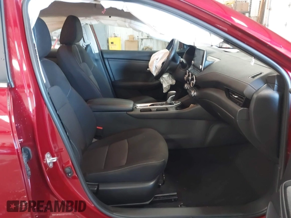 2024 Nissan Sentra SV with VIN 3N1AB8CV1RY366107, listed as a IAAI auction lot 41714847 with 7,983 mi miles and . Bid and sale history available at DreamBid. Image 5.