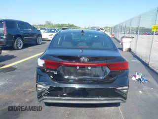 2019 Kia Forte LXS с VIN 3KPF24AD7KE097611, выставлен на аукционе IAAI как лот 42323607 с пробегом 30 697 миль миль и . История ставок и продаж доступна на DreamBid. Изображение 17.