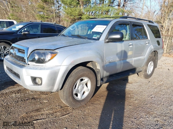 2006 Toyota 4Runner SR5 with VIN JTEBU14R668070572, listed as a IAAI auction lot 41812224 with 133,906 mi miles. Bid and sale history available at carsss.com. Image 17.