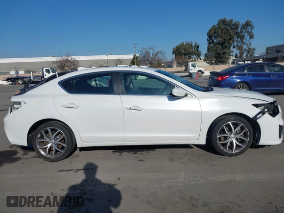 2019 Acura ILX Premium with VIN 19UDE2F72KA012362, listed as a IAAI auction lot 41449524 with 35,682 mi miles and . Bid and sale history available at DreamBid. Image 13.