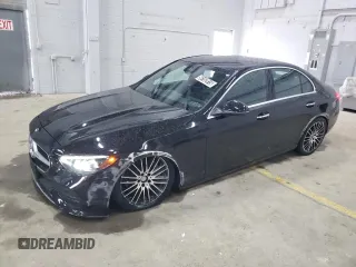 2025 Mercedes-Benz C 300 z VIN W1KAF4HB1SR249492, wystawiony jako Copart lot #56192815 z przebiegiem 4077 mil mil oraz Tytuł czysty. Historia ofert i sprzedaży dostępna na DreamBid. Obrazek 1.