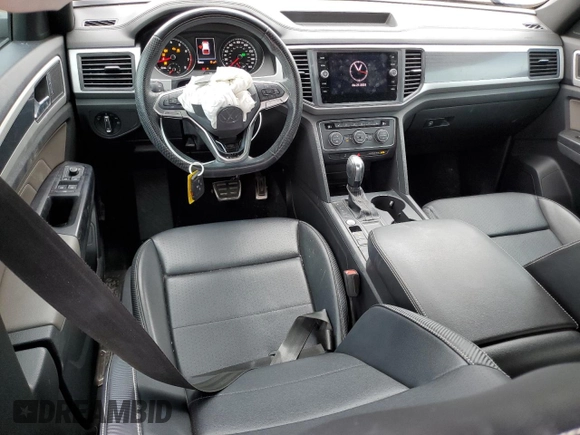 2021 Volkswagen Atlas SE with VIN 1V2PE2CA4MC208319, listed as a Copart auction lot 52038335 with 58,322 mi miles and Salvage title. Bid and sale history available at DreamBid. Image 8.