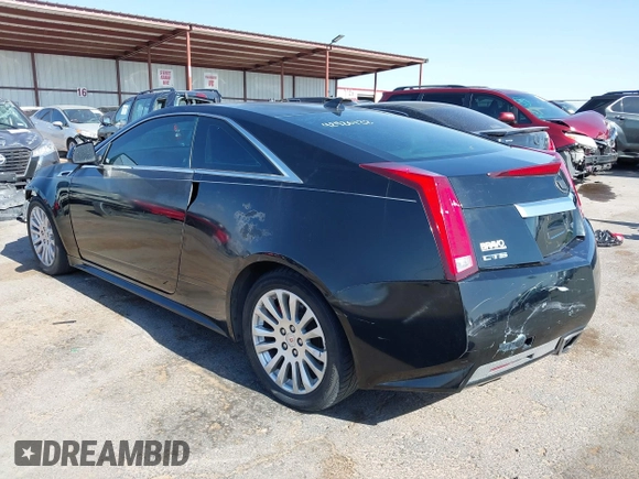 2012 Cadillac CTS z VIN 1G6DA1E30C0140824, wystawiony jako IAAI lot #42426732 z przebiegiem 132 697 mil mil oraz . Historia ofert i sprzedaży dostępna na DreamBid. Obrazek 3.