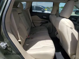2019 Jeep Cherokee Latitude с VIN 1C4PJLCX7KD305416, выставлен на аукционе Copart как лот 56932415 с пробегом 62 168 миль миль и Списание • Salvage title. История ставок и продаж доступна на DreamBid. Изображение 10.