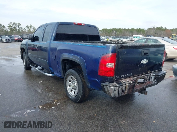 2007 Chevrolet Silverado 1500 LT w/1LT with VIN 2GCEC19C871611411, listed as a IAAI auction lot 41595381 with 198,104 mi miles. Bid and sale history available at carsss.com. Image 3.