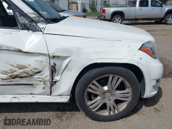 2014 Mercedes-Benz GLK 350 with VIN WDCGG8JB4EG310508, listed as a IAAI auction lot 42113403 with 125,859 mi miles and . Bid and sale history available at DreamBid. Image 17.
