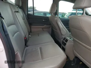 2017 Honda Ridgeline RTL-T z VIN 5FPYK2F69HB007182, wystawiony jako Copart lot #52507175 z przebiegiem 74 956 mil mil oraz Szkody całkowita. Historia ofert i sprzedaży dostępna na DreamBid. Obrazek 10.