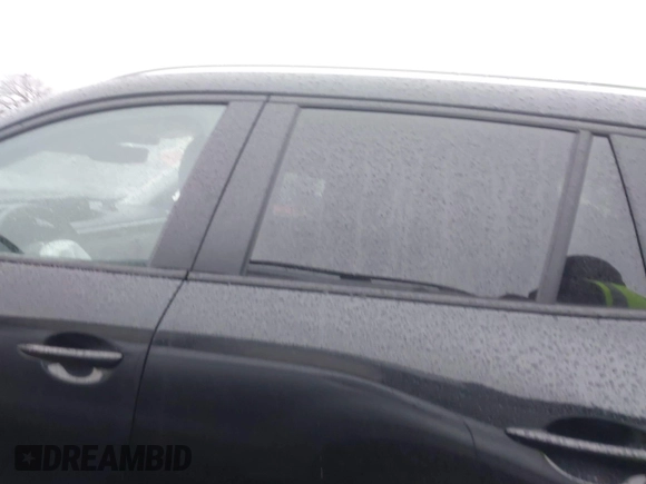 2025 Mazda CX-50 S Preferred z VIN 7MMVABBM4SN306171, wystawiony jako IAAI lot #41037323 z przebiegiem Nie podano mil oraz . Historia ofert i sprzedaży dostępna na DreamBid. Obrazek 13.