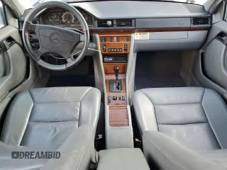 1993 Mercedes-Benz E Class with VIN WDBEA32E0PB963118, listed as a Copart auction lot 45243905 with 154,121 mi miles and Clean Title. Bid and sale history available at carsss.com. Image 8.