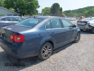 2006 Volkswagen Jetta с VIN 3VWSG81K76M670201, выставлен на аукционе IAAI как лот 42390643 с пробегом 90 794 миль миль и . История ставок и продаж доступна на DreamBid. Изображение 4.