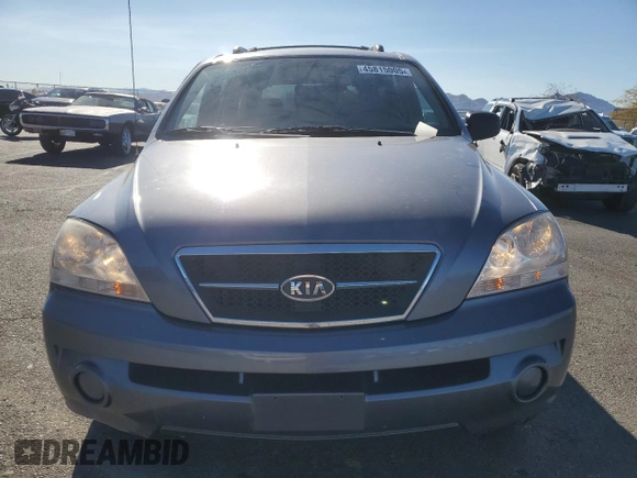 2005 Kia Sorento LX with VIN KNDJD733X55410306, listed as a Copart auction lot 45815005 with 104,153 mi miles and Salvage Title. Bid and sale history available at DreamBid. Image 5.
