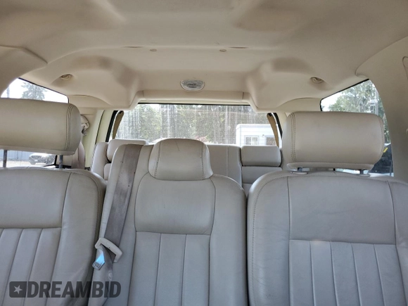 2004 Lincoln Navigator Luxury z VIN 5LMFU28R14LJ44019, wystawiony jako Copart lot #59219265 z przebiegiem 214 150 mil mil oraz Czysty tytuł • Clean title. Historia ofert i sprzedaży dostępna na DreamBid. Obrazek 10.