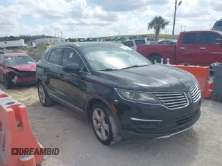 2015 Lincoln MKC with VIN 5LMCJ1A91FUJ45359, listed as a IAAI auction lot 41599613 with 137,405 mi miles. Bid and sale history available at carsss.com. Image 1.