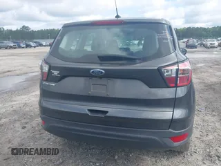 2017 Ford Escape S z VIN 1FMCU0F73HUE63885, wystawiony jako IAAI lot #42389985 z przebiegiem 158 338 mil mil oraz . Historia ofert i sprzedaży dostępna na DreamBid. Obrazek 16.