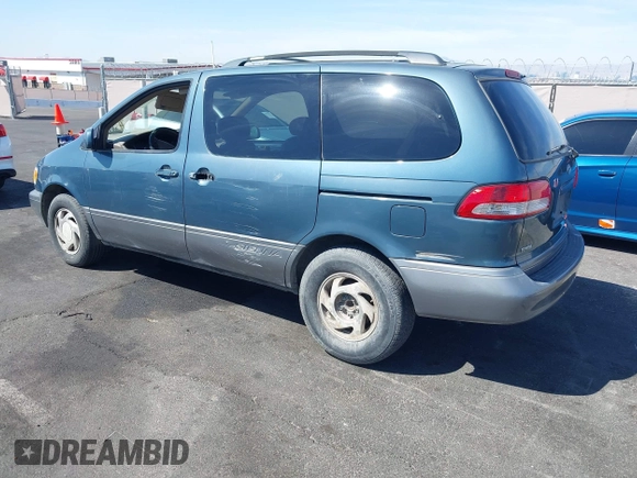 2001 Toyota Sienna LE with VIN 4T3ZF13C71U395907, listed as a IAAI auction lot 41935693 with 227,543 mi miles. Bid and sale history available at carsss.com. Image 3.