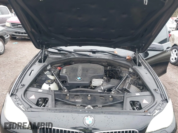 2013 BMW 5 Series 528i with VIN WBAXG5C54DD231297, listed as a IAAI auction lot 41209069 with 79,878 mi miles and . Bid and sale history available at carsss.com. Image 10.