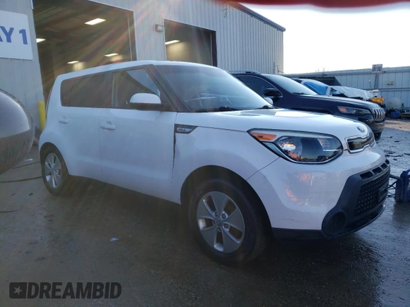 2015 Kia Soul with VIN KNDJN2A26F7172308, listed as a Copart auction lot 46660195 with 85,640 mi miles and Salvage Title. Bid and sale history available at carsss.com. Image 4.