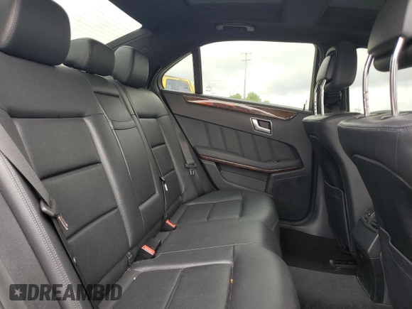 2013 Mercedes-Benz E 350 Luxury with VIN WDDHF8JB3DA677565, listed as a Copart auction lot 62122335 with 159,952 mi miles and Clean title. Bid and sale history available at DreamBid. Image 10.