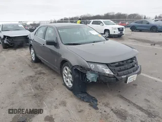 2011 Ford Fusion SE with VIN 3FAHP0HA7BR331095, listed as a IAAI auction lot 41911404 with 182,425 mi miles. Bid and sale history available at carsss.com. Image 1.