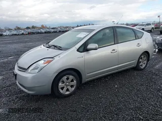 2005 Toyota Prius with VIN JTDKB22UX53105763, listed as a IAAI auction lot 40792034 with 188,889 mi miles. Bid and sale history available at carsss.com. Image 19.
