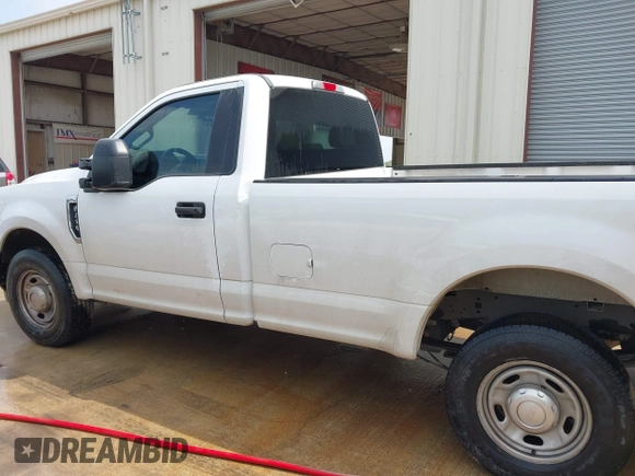 2019 Ford Super Duty F-250 SRW XL with VIN 1FTBF2A61KEC81110, listed as a IAAI auction lot 42021256 with 135,323 mi miles. Bid and sale history available at carsss.com. Image 14.