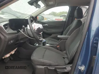 2024 Buick Encore GX Preferred z VIN KL4AMBSL3RB020878, wystawiony jako Copart lot #55698935 z przebiegiem 3 822 mil mil oraz Szkoda całkowita • Salvage title. Historia ofert i sprzedaży dostępna na DreamBid. Obrazek 7.