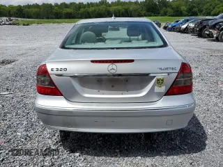 2008 Mercedes-Benz E 320 with VIN WDBUF22X58B266439, listed as a Copart auction lot 61152695 with 82,576 mi miles and Salvage title. Bid and sale history available at DreamBid. Image 6.
