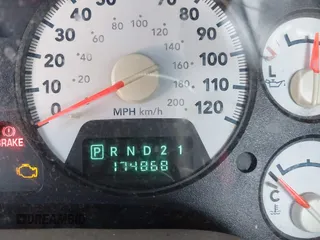 2006 Dodge 1500 SLT with VIN 1D7HU18N56S525572, listed as a IAAI auction lot 42106810 with 174,868 mi miles. Bid and sale history available at carsss.com. Image 7.